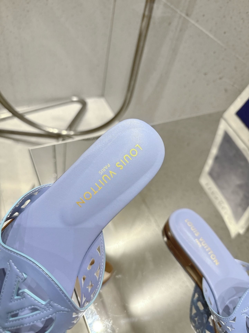 l0vis Vvtt0n slippers